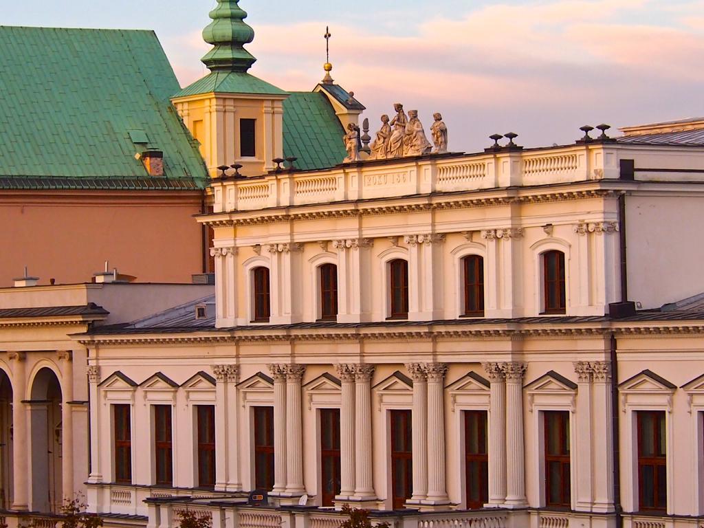 Апартаменты Old Town Snug Варшава Экстерьер фото